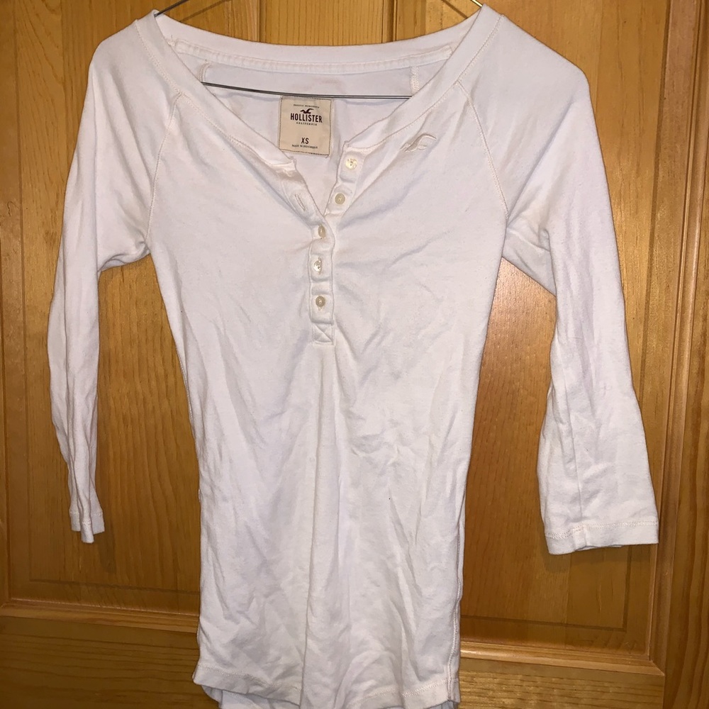 Holloster 3/4 Sleeve V-neck